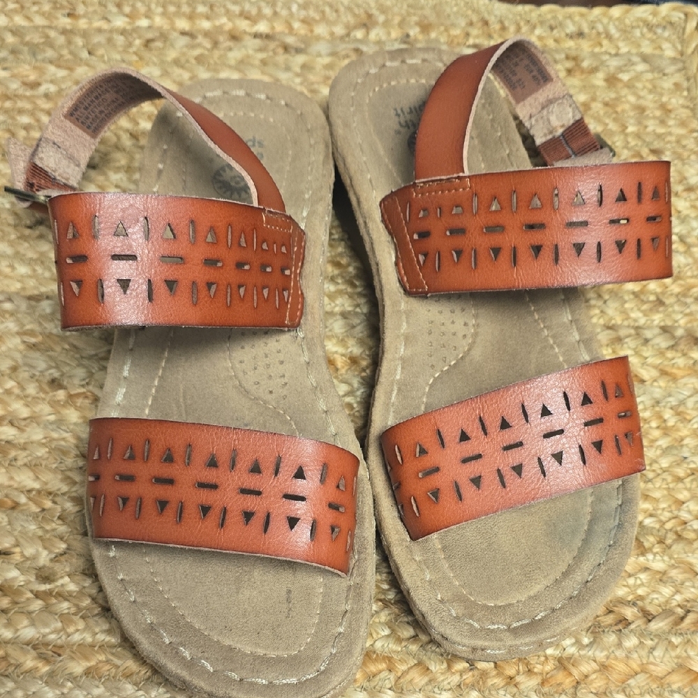 Earth Spirit Brown Sandals with Straps, Size 9